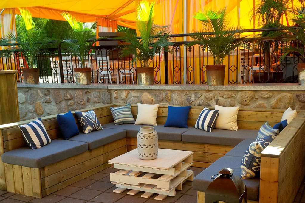 Hotel Le Chantecler Sainte-Adele Restaurant photo