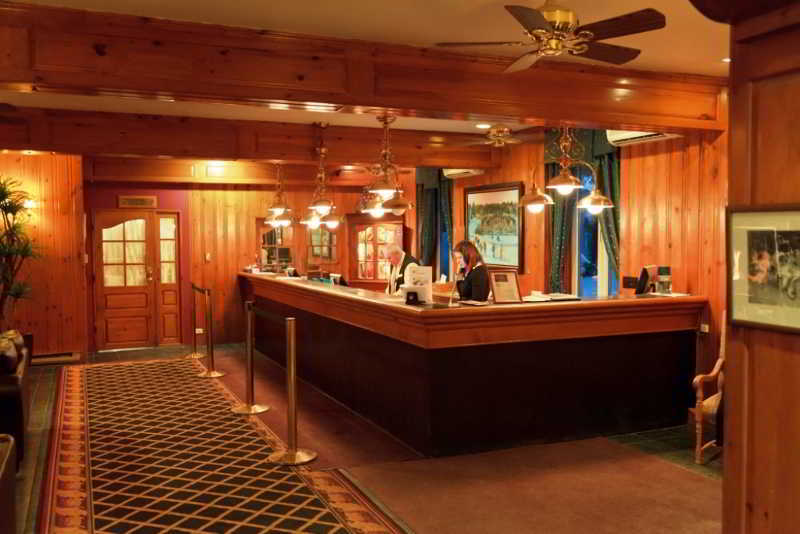Hotel Le Chantecler Sainte-Adele Exterior photo
